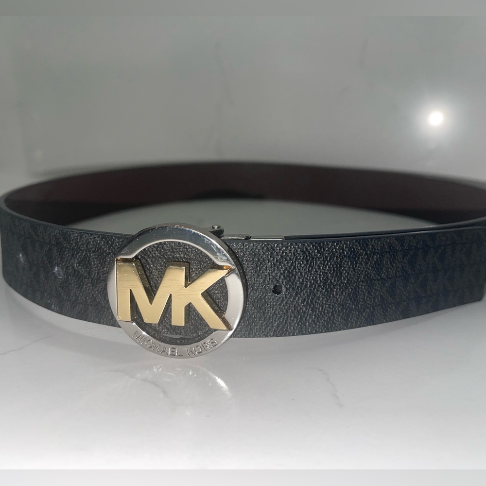 Michael Kors Reversible Black and Brown Belt